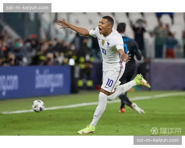 球员经纪人谈个人肖像权协议中新增欧冠相关商业条款